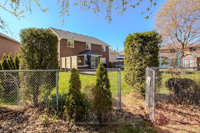 11 Norma Cres, House other with 5 bedrooms, 4 bathrooms and 4 parking in Ancaster ON | Image 13
