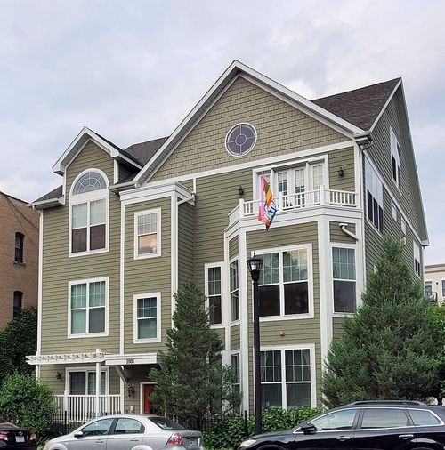 202-1805 3rd Ave S, Minneapolis, MN, 55404-2494 | Card Image
