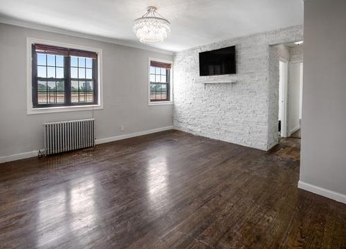 3-b-141-25 78th Ave, Flushing, NY, 11367-3381 | Card Image