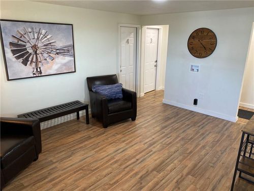 8705 E 63rd St, Kansas City, MO, 64133-4703 | Card Image