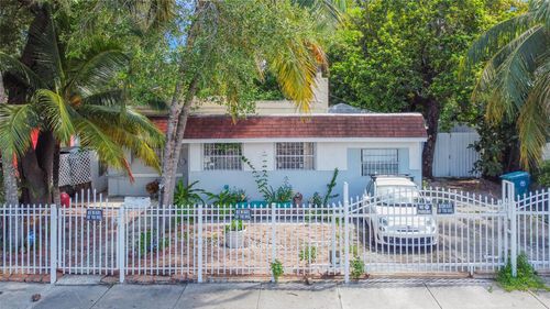 1236 Nw 32nd St, Miami, FL, 33142-6143 | Card Image