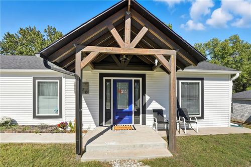 5820 Sloan Ave, Kansas City, KS, 66104-1562 | Card Image