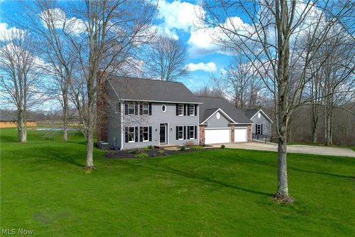 1315 Morning Star Dr, Roaming Shores, OH, 44084-9621 | Card Image