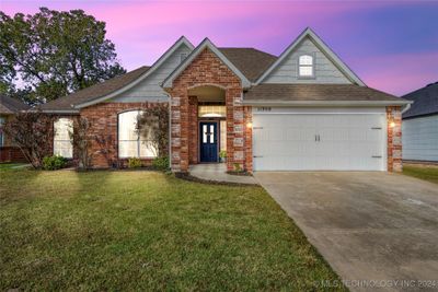 11908 S 268th East Avenue, House other with 4 bedrooms, 2 bathrooms and null parking in Coweta OK | Image 2