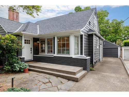7407 Se 30th Ave, Portland, OR, 97202-8838 | Card Image