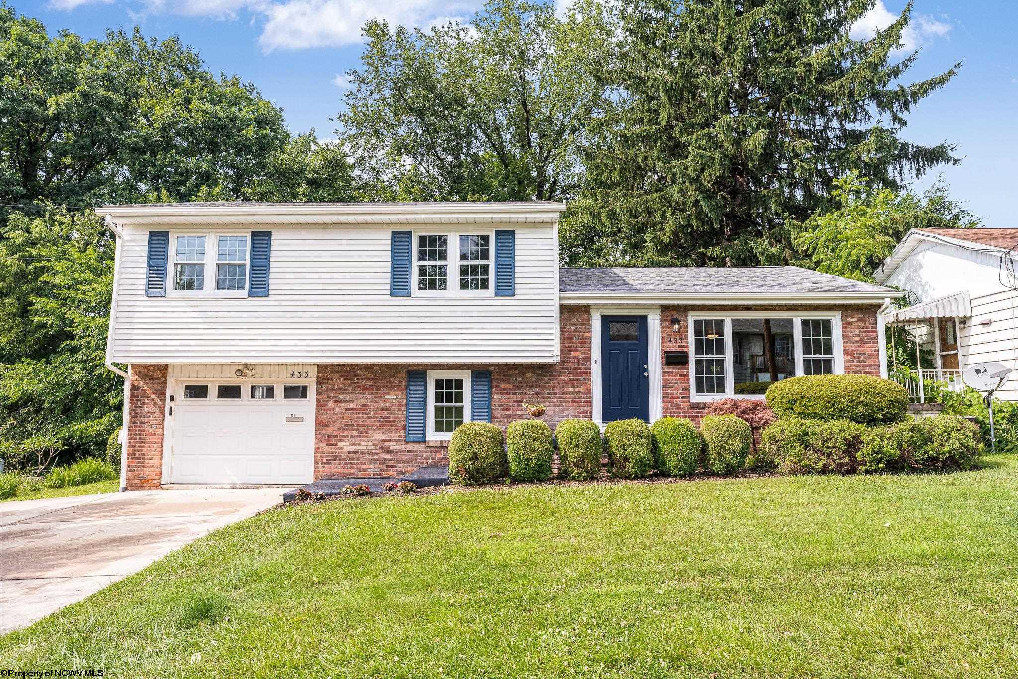 Lawnview Dr, Morgantown, WV 26505