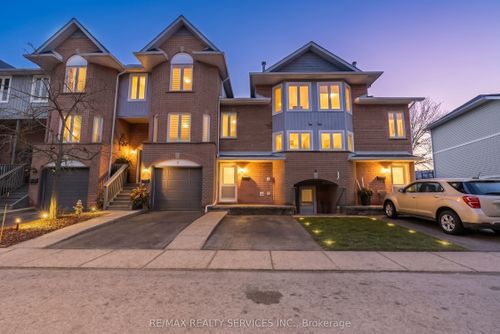 9-245 Bishop St S, Cambridge, ON, N3H5N2 | Card Image