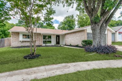 12439 Mc Dermonts Farm St, House other with 3 bedrooms, 2 bathrooms and null parking in San Antonio TX | Image 2