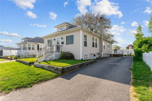 95 Vincent Ave, North Providence, RI, 02904-4938 | Card Image