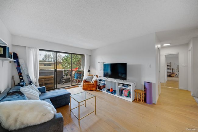 304 - 2885 Spruce Street, Condo with 1 bedrooms, 1 bathrooms and 1 parking in Vancouver BC | Image 2