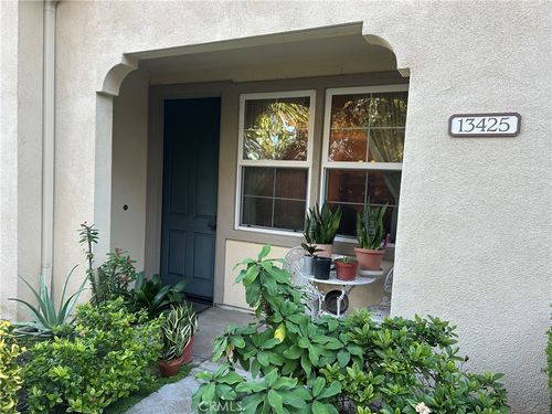 13425 Cascade Ct, Cerritos, CA, 90703-6381 | Card Image