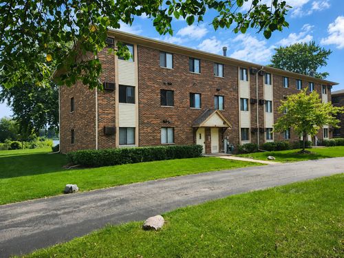 3-4 Parkside Ct, Vernon Hills, IL, 60061-1171 | Card Image