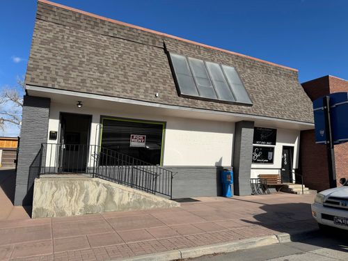 824 Main St, Lander, WY, 82520-3038 | Card Image