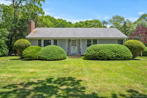 64 Old Depot Rd, Quogue, NY, 11959-4254 | Card Image