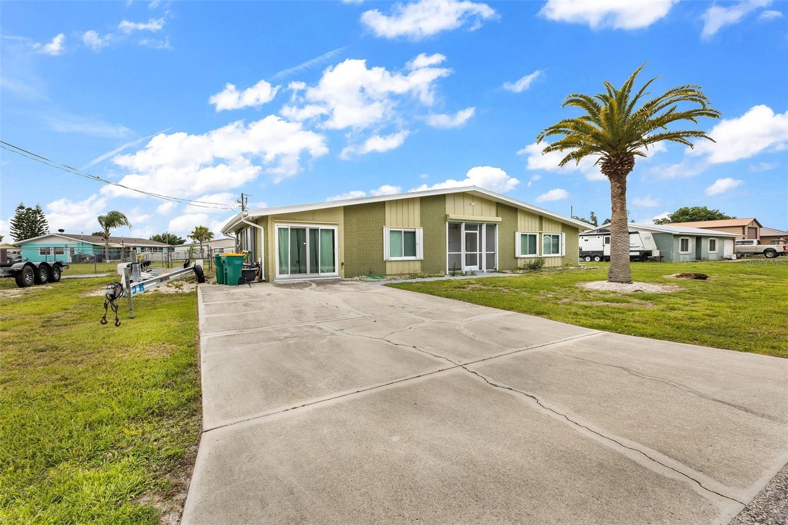 Residential in PUNTA GORDA 3