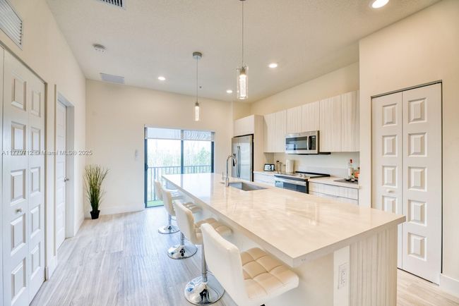 APT-23 - 7831 Nw 104 Th Ave, Condo with 2 bedrooms, 3 bathrooms and null parking in Doral FL | Image 6