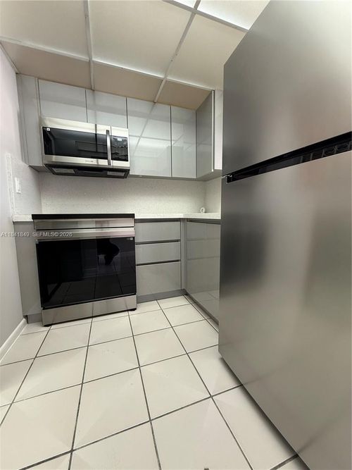 407-6820 W Flagler St, Miami, FL, 33144-2841 | Card Image