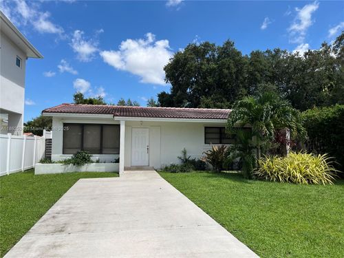 6345 Sw 35th St, Miami, FL, 33155-4935 | Card Image