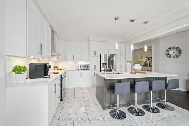 121 Upper Canada Crt, House other with 4 bedrooms, 4 bathrooms and 4 parking in Georgetown ON | Image 15