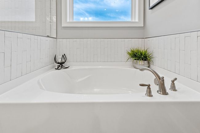Photos are of another home. Options and colors may vary. | Image 21
