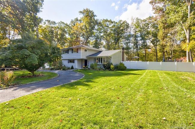 7 Red Oak Ln, House other with 4 bedrooms, 3 bathrooms and null parking in Norwalk CT | Image 4