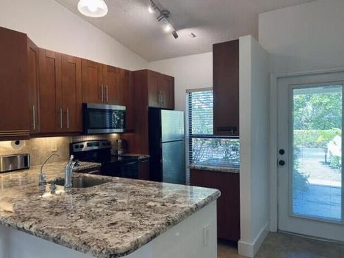 2206-3054 S Oakland Forest Dr, Oakland Park, FL, 33309-5681 | Card Image