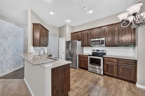 116 Wilson Cliff Dr, White Settlement, TX, 76108-1932 | Card Image