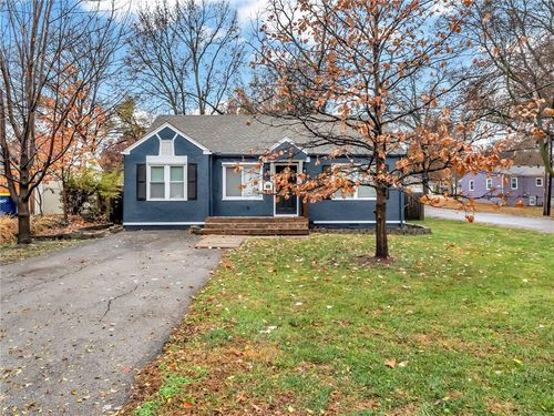 5700 Walmer St, Mission, KS, 66202-2601 | Card Image