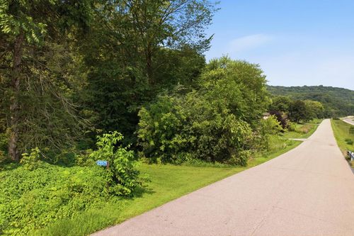 25579 Leeward Road, Winona, MN, 55987 | Card Image