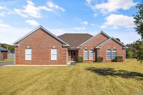 177 Timber Oak Rd, Huntsville, AL, 35806-4111 | Card Image
