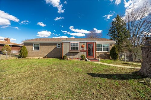 1336 S 13th St, Coshocton, OH, 43812-2605 | Card Image