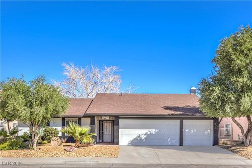 1942 Hallwood Drive, Las Vegas, NV, 89119 | Card Image