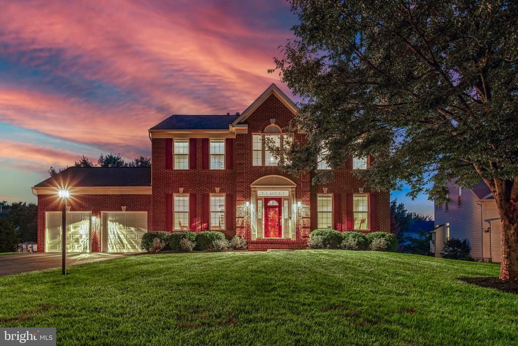Kimberly Anne Ct, Ashburn, VA 20147