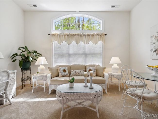 Sunroom | Image 22