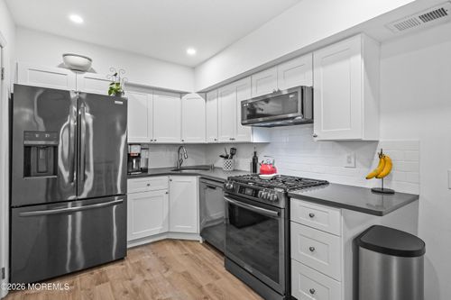 b-67 Galewood Dr, Matawan, NJ, 07747-4444 | Card Image