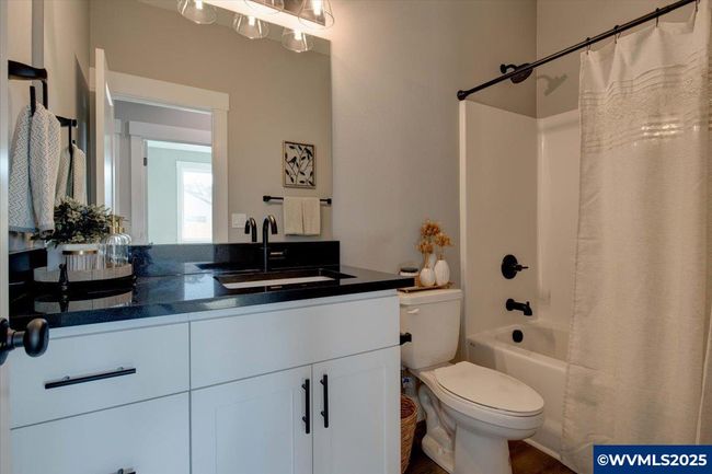 1055 Sassafras St, House other with 4 bedrooms, 2 bathrooms and null parking in Independence OR | Image 18