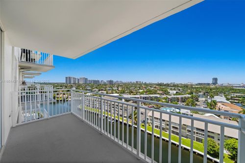 apt-12d-427 Golden Isles Dr, Hallandale Beach, FL, 33009-7546 | Card Image
