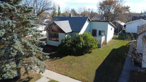 109 6 Ave E, Hanna, AB, T0J1A0 | Card Image