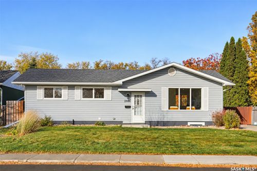2606 37th Street W, Saskatoon, SK, S7L4E8 | Card Image