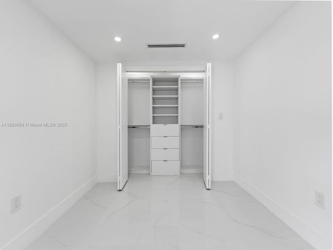 1007 Citrus Isle, House other with 4 bedrooms, 3 bathrooms and null parking in Fort Lauderdale FL | Image 42