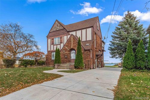 115 Biddle Ave, Wyandotte, MI, 48192-2512 | Card Image