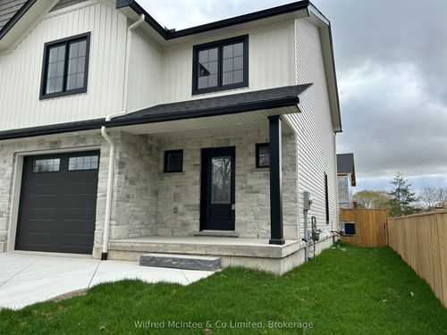 549 Queen St N, Paisley, ON, N0G2N0 | Card Image