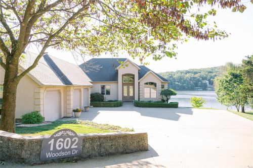 1602 Woodson Dr, Owensville, MO, 65066-2567 | Card Image