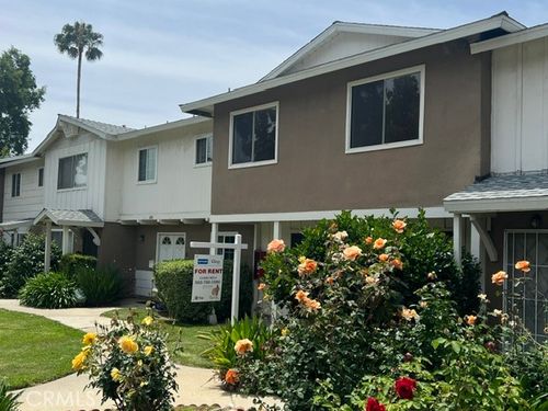 684 E Lee Pl, Azusa, CA, 91702 | Card Image