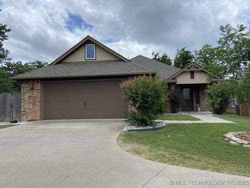10713 Masters Cir, Jenks, OK, 74037-2212 | Card Image