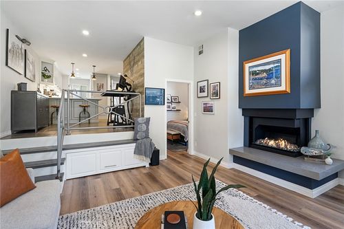 5109 Marina Pacifica Dr N, Long Beach, CA, 90803 | Card Image