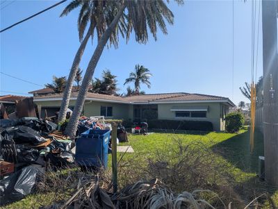 501 Crystal Drive, House other with 2 bedrooms, 2 bathrooms and null parking in Madeira Beach FL | Image 2