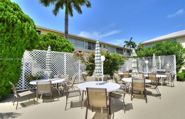 APT-260 - 1951 Ne 39 Th St, Condo with 1 bedrooms, 2 bathrooms and null parking in Lighthouse Point FL | Image 5