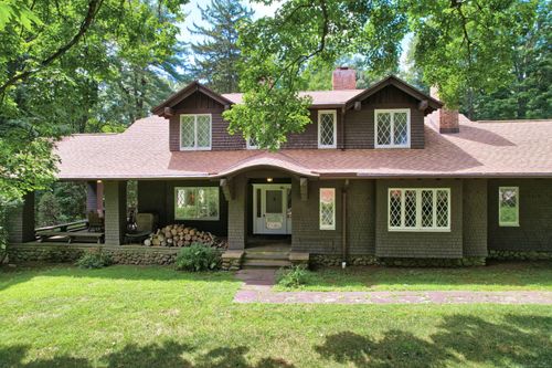 1 Umberfield Rd, Waterbury, CT, 06708-3233 | Card Image