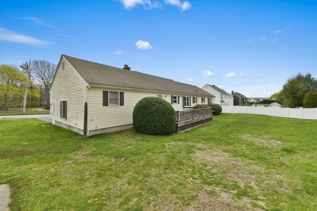 79 Ledgeview Dr, House other with 3 bedrooms, 3 bathrooms and 4 parking in Norwood MA | Image 24